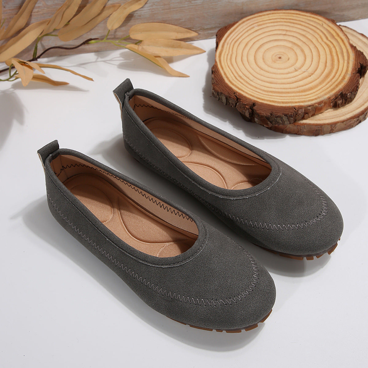 Women’s Low-Cut Round Toe Slip-On Loafers
