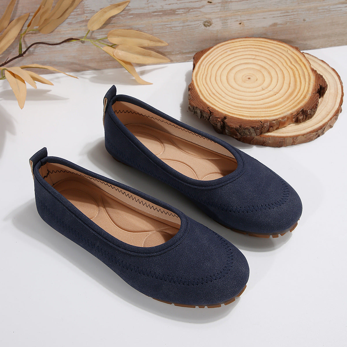 Women’s Low-Cut Round Toe Slip-On Loafers